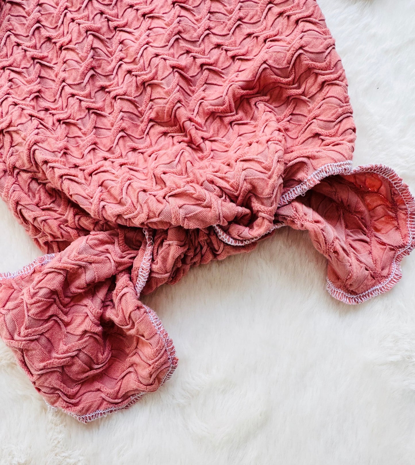 Dusty pink textured knotted gown with hat and headband, 0-3 months